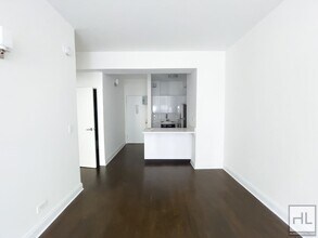 WEST 22 STREET, Unit 3T in New York, NY - Building Photo - Building Photo