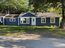 215 Jaffrey St in Weymouth, MA - Building Photo