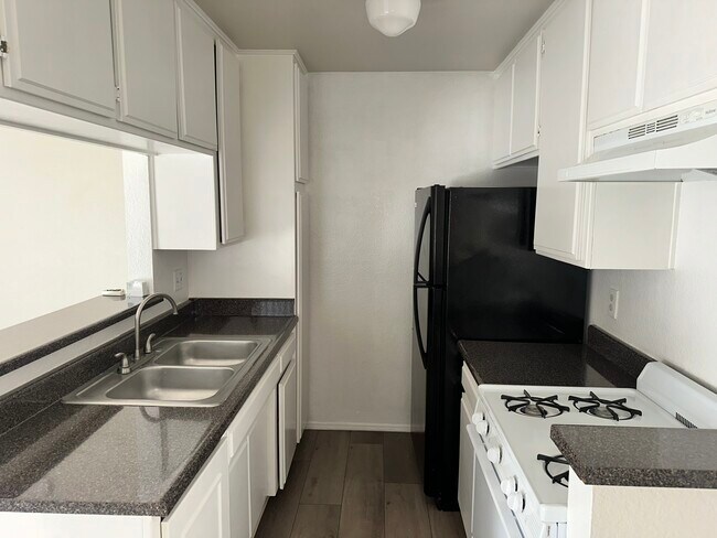 Saticoy Carriage House in Canoga Park, CA - Building Photo - Building Photo