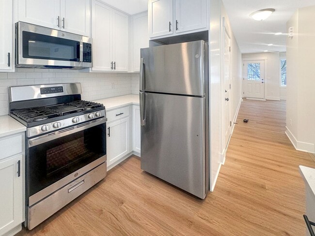 860 Houseman Ave NE in Grand Rapids, MI - Building Photo - Building Photo