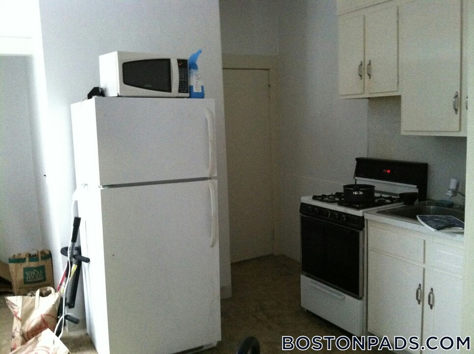 7 Elmer St in Cambridge, MA - Building Photo
