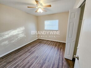 318 Terrace Dr in Brandon, FL - Building Photo - Building Photo