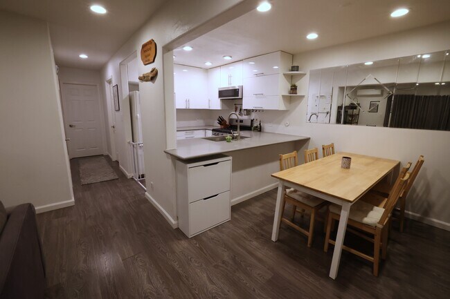 1001 W Stevens Ave, Unit 138 in Santa Ana, CA - Building Photo - Building Photo