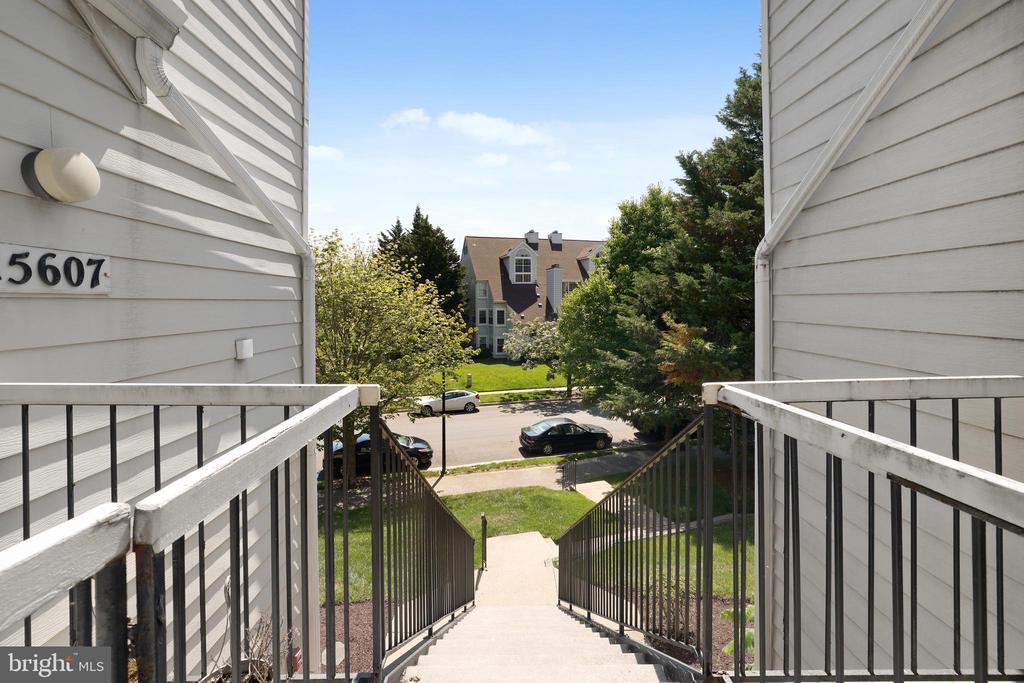 15605 Easthaven Ct-Unit -903 in Bowie, MD - Building Photo