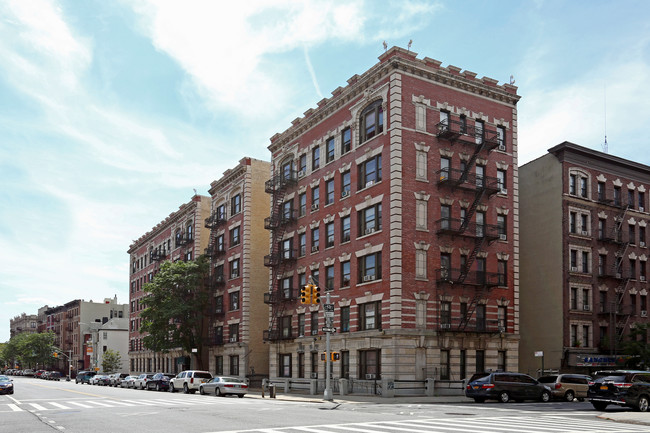 961 Saint Nicholas Ave in New York, NY - Building Photo - Building Photo