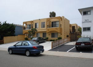 Sapphire Apartments in Pacific Beach, CA - Building Photo - Building Photo