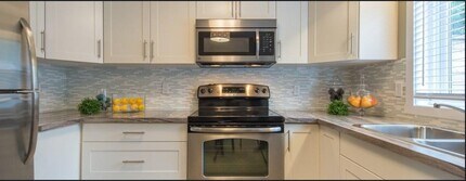 487 E Av in Kitchener, ON - Building Photo - Building Photo