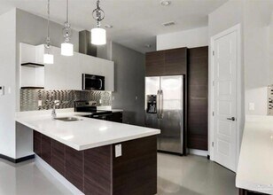 25 Balboa Ave in McAllen, TX - Building Photo - Building Photo