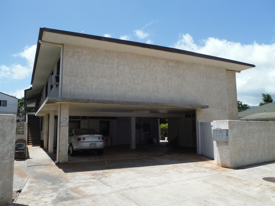 718 Ekela Ave in Honolulu, HI - Building Photo