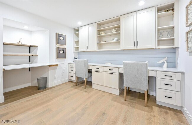 property at 3105 Riviera Dr