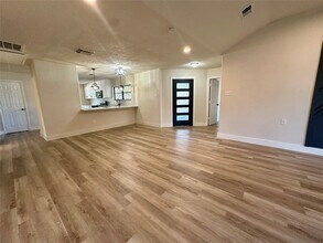 5502 Hewitt Dr in Houston, TX - Building Photo - Building Photo