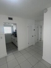 7370 SW 82nd St in Miami, FL - Building Photo - Building Photo