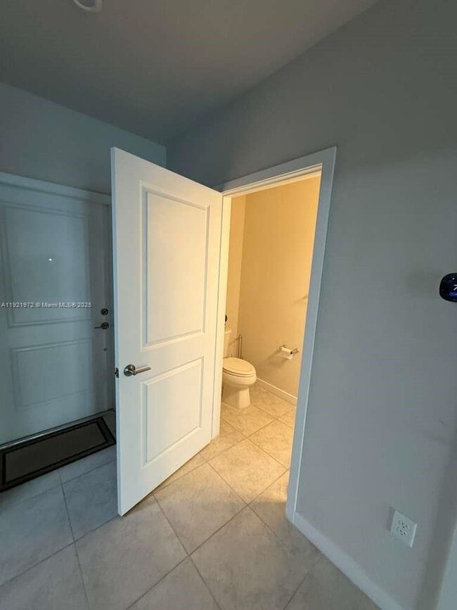 1020 NW 5th Terrace in Florida City, FL - Building Photo - Building Photo