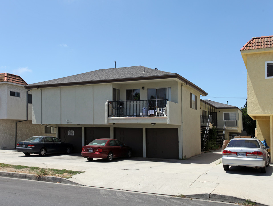 1813 Federal Ave in Los Angeles, CA - Building Photo