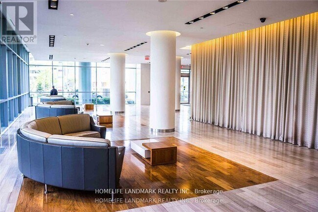 66-1666 Forest Manor Rd in Toronto, ON - Building Photo - Building Photo