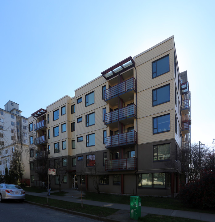 1194 Pendrell St in Vancouver, BC - Building Photo