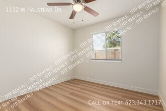 1112 W Halstead Dr in Phoenix, AZ - Building Photo - Building Photo