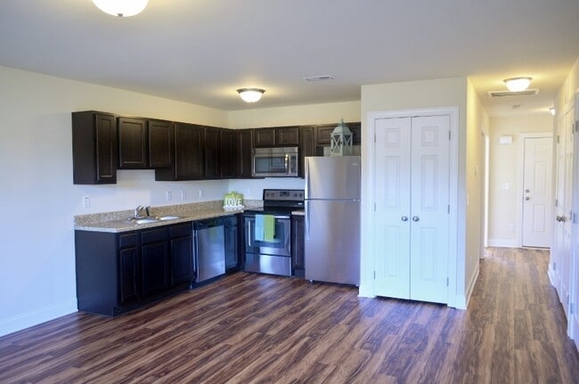 71 Old Stage Rd N in Lillington, NC - Building Photo - Building Photo