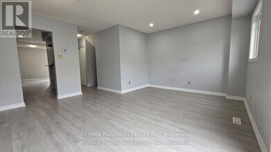 70 Penmarric Pl in Toronto, ON - Building Photo - Building Photo