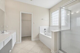 2606 Midnight Star Cir in Friendswood, TX - Building Photo - Building Photo