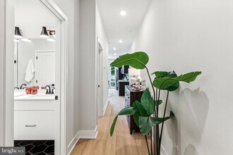 6910 Ridge Ave, Unit 409 in Philadelphia, PA - Building Photo - Building Photo