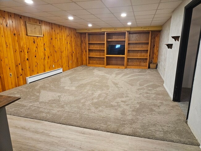 305 Main St, Unit 2nd floor