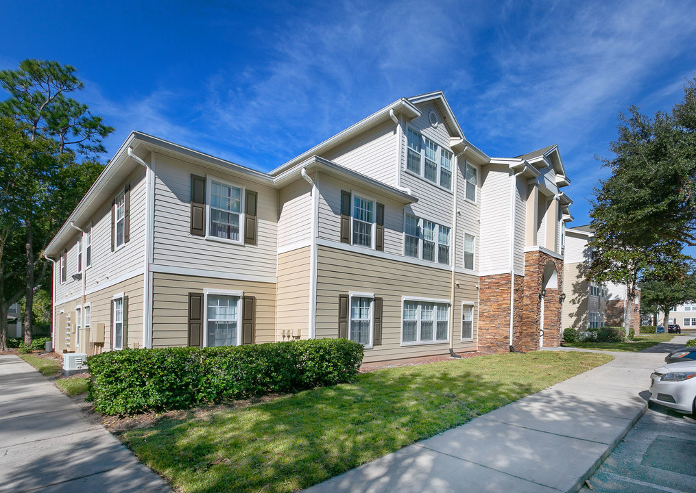 Brookwood Forest in Jacksonville, FL - Building Photo