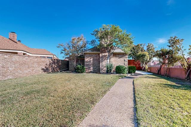 811 Oakway Ct in Richardson, TX - Foto de edificio - Building Photo