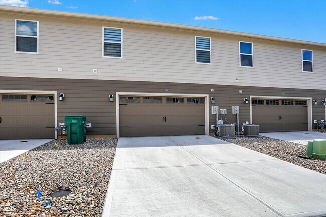 1763 Trinity Ln in Westfield, IN - Building Photo - Building Photo