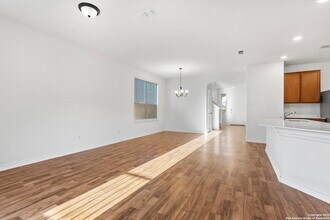 3515 Sand Castle Wy in Converse, TX - Building Photo - Building Photo