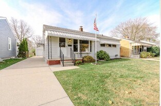 629 N Vermont Ave in Royal Oak, MI - Building Photo