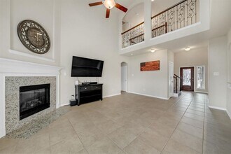 20230 Galena Falls Dr in Tomball, TX - Foto de edificio - Building Photo