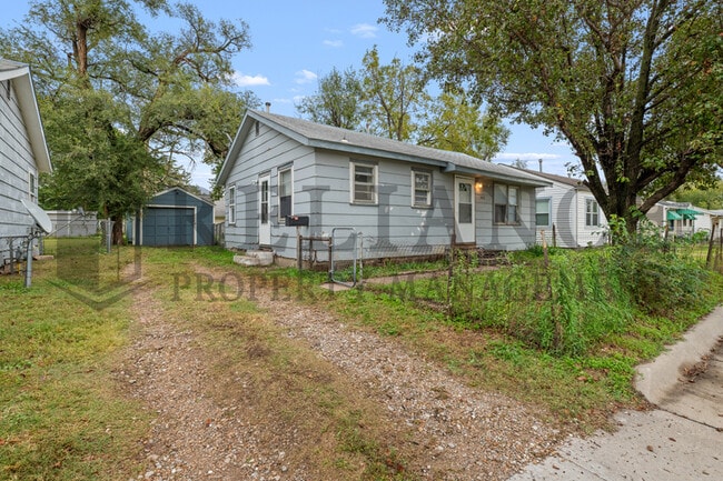 1422 S Meridian Ave in Wichita, KS - Building Photo - Building Photo