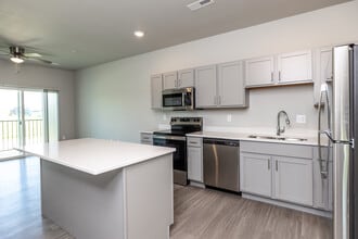 Ridge at Scott Park in Iowa City, IA - Foto de edificio - Interior Photo