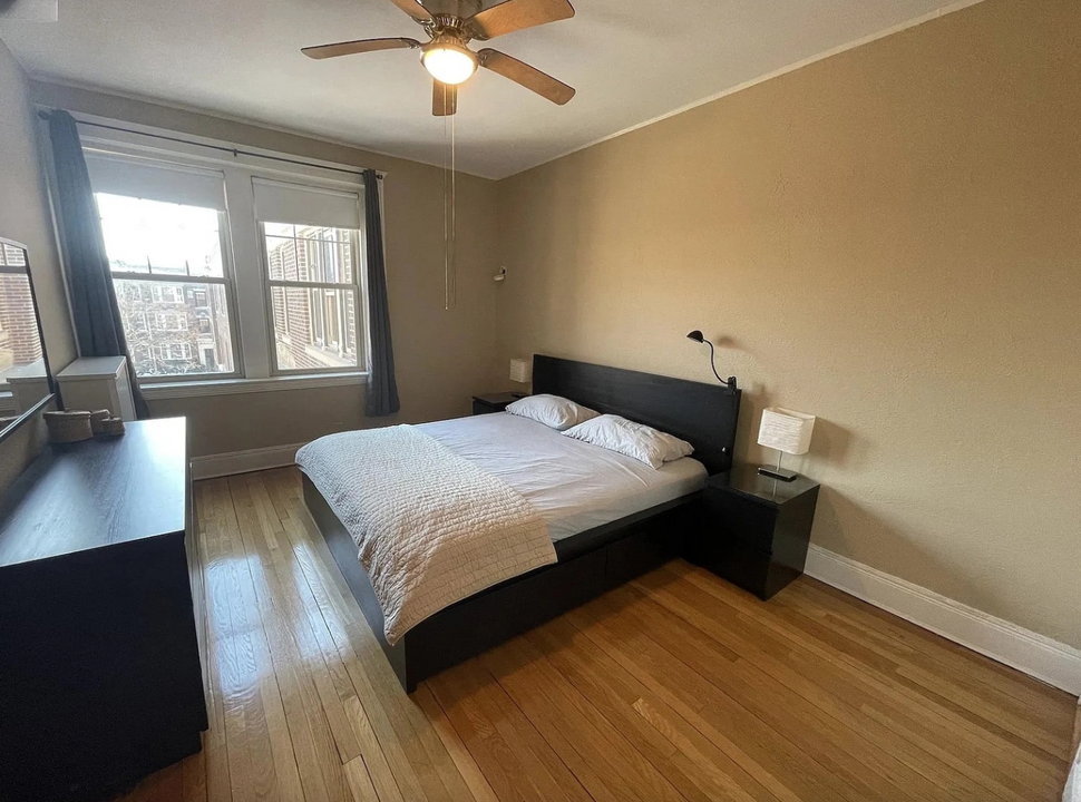 31 Alton Pl, Unit 2 in Brookline, MA - Building Photo