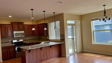 3703 NW 122nd St in Vancouver, WA - Foto de edificio - Building Photo