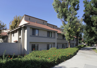 Imperial Villas Apartments in Placentia, CA - Building Photo - Building Photo