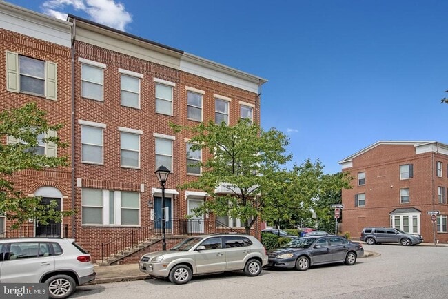 property at 122 Lloyd St