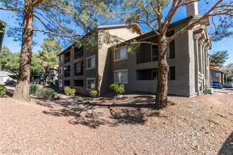 2750 Durango Dr, Unit 2012 in Las Vegas, NV - Building Photo - Building Photo