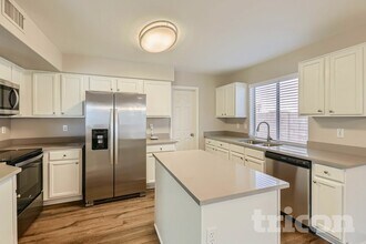 8754 W Christopher Michael Ln in Peoria, AZ - Foto de edificio - Building Photo