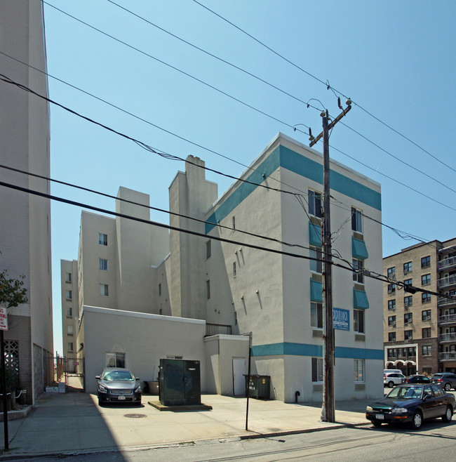 Casablanca by the Sea in Long Beach, NY - Building Photo - Building Photo