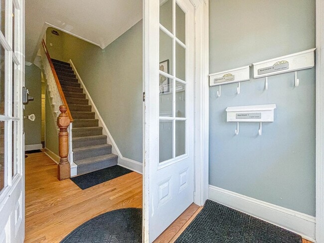 3 Grant St, Unit 2 in Portland, ME - Building Photo - Building Photo