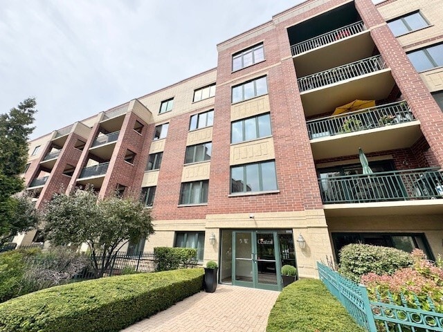 property at 104 Central Rd