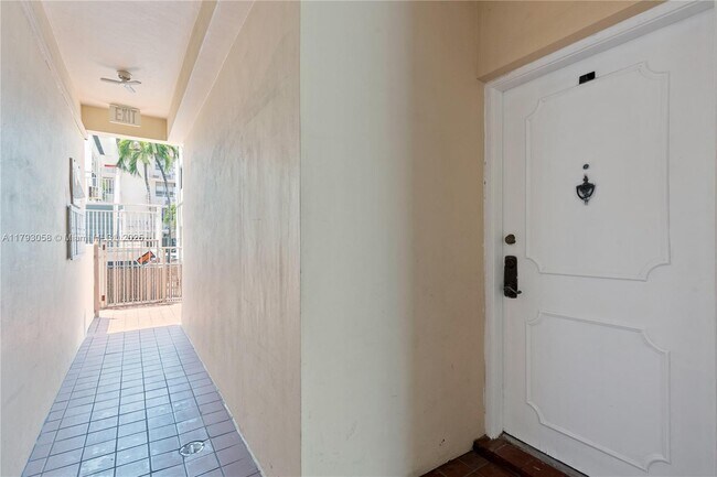 7915 Harding Ave in Miami Beach, FL - Building Photo - Building Photo