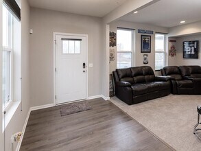 5204 Hampton St NE in Prior Lake, MN - Building Photo - Building Photo