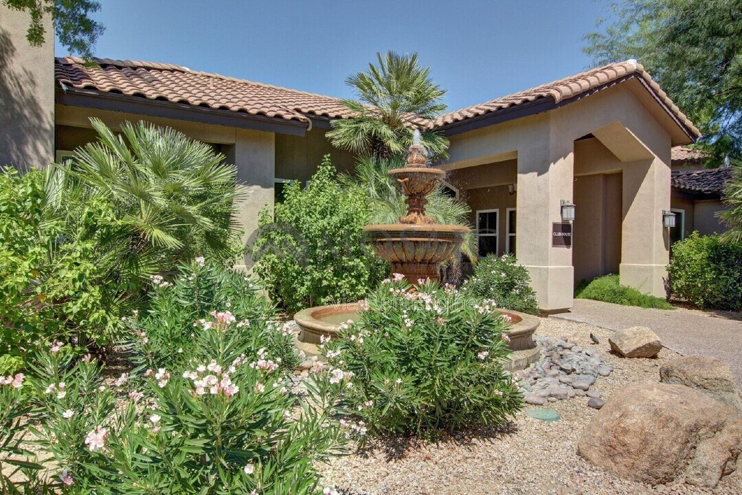 9451 E Becker Ln in Scottsdale, AZ - Building Photo