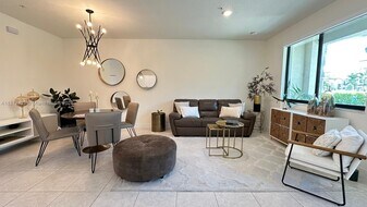 4640 NW 84th Ave, Unit 20 in Doral, FL - Building Photo