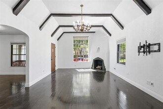 5310 Bradford Dr in Dallas, TX - Building Photo - Building Photo