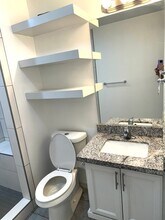 325 Clemente Ave in Brownsville, TX - Foto de edificio - Building Photo