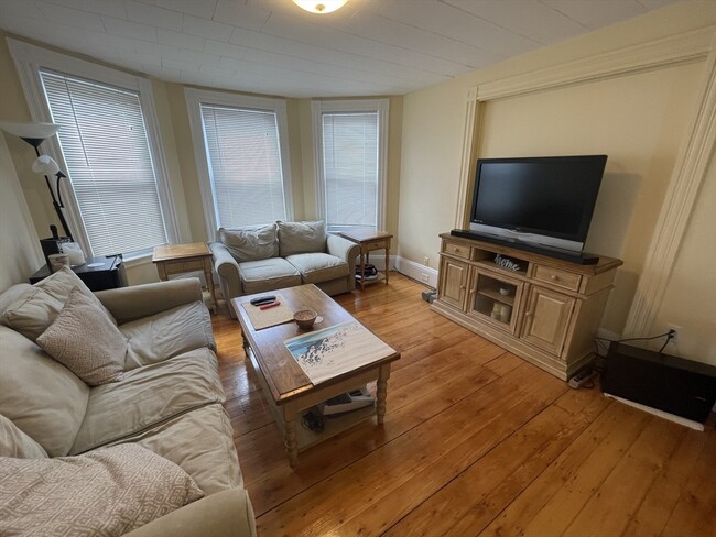 35 Hancock St, Unit 3